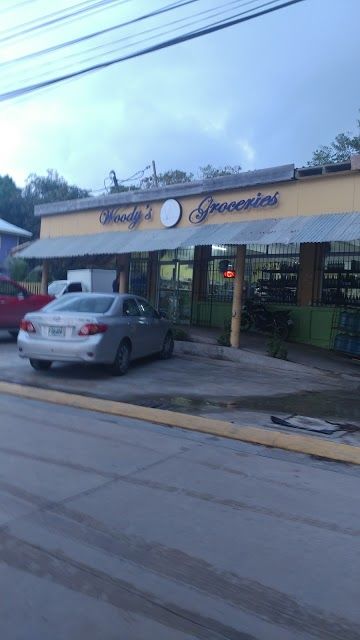 Woody's Grocery